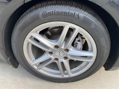 2011 Porsche Panamera 4   - Photo 14 - La Crescenta, CA 91214