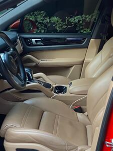 2019 Porsche Cayenne   - Photo 5 - La Crescenta, CA 91214