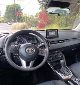 2017 Toyota Yaris Sedan Premium   - Photo 8 - La Crescenta, CA 91214