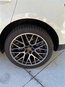 2019 Porsche Macan   - Photo 22 - La Crescenta, CA 91214