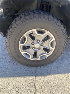 2017 Jeep Wrangler Unlimited Sahara - Photo 12 - La Crescenta, CA 91214