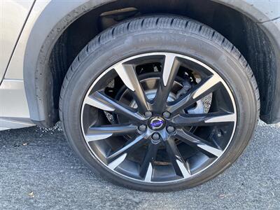 2016 Volvo V60 Cross Country T5 Platinum   - Photo 11 - La Crescenta, CA 91214