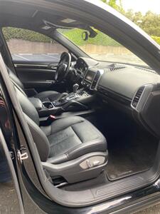 2012 Porsche Cayenne Tiptronic   - Photo 18 - La Crescenta, CA 91214