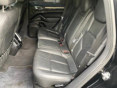 2012 Porsche Cayenne Tiptronic   - Photo 27 - La Crescenta, CA 91214
