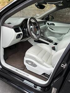 2017 Porsche Macan GTS - Photo 23 - La Crescenta, CA 91214