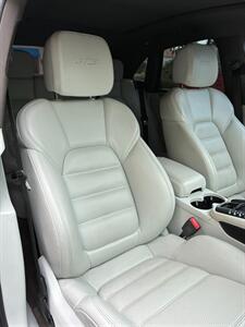 2017 Porsche Macan GTS - Photo 18 - La Crescenta, CA 91214