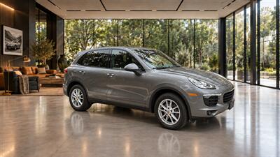 2017 Porsche Cayenne - Photo 2 - La Crescenta, CA 91214