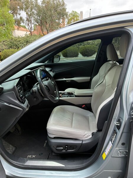 2023 Lexus RX 350 - Photo 17