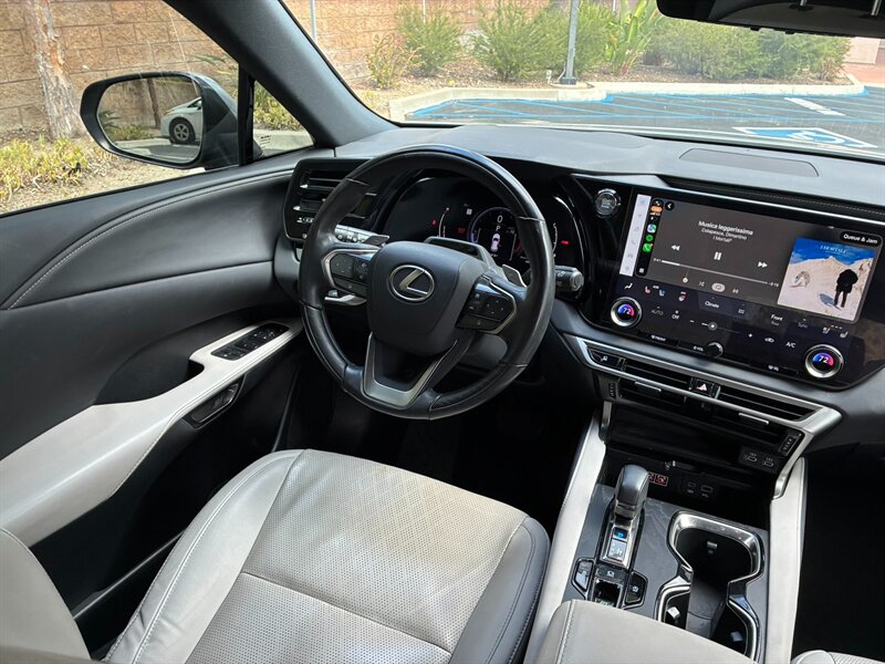 2023 Lexus RX 350 - Photo 9