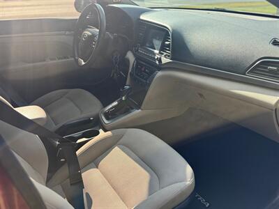 2018 Hyundai ELANTRA SEL   - Photo 12 - Tacoma, WA 98409