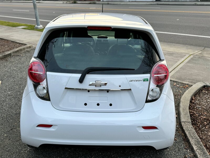 2015 Chevrolet Spark 2LT photo 7