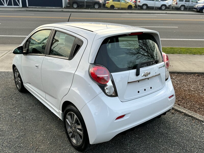 2015 Chevrolet Spark 2LT photo 6