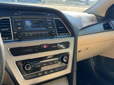 2015 Hyundai SONATA SE - Photo 14 - Tacoma, WA 98409