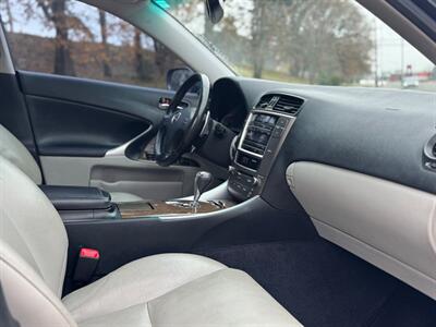 2010 Lexus IS 250   - Photo 11 - Tacoma, WA 98409