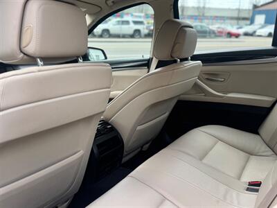 2012 BMW 5 Series 528i xDrive   - Photo 11 - Tacoma, WA 98409