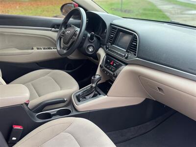 2018 Hyundai ELANTRA SEL   - Photo 11 - Tacoma, WA 98409