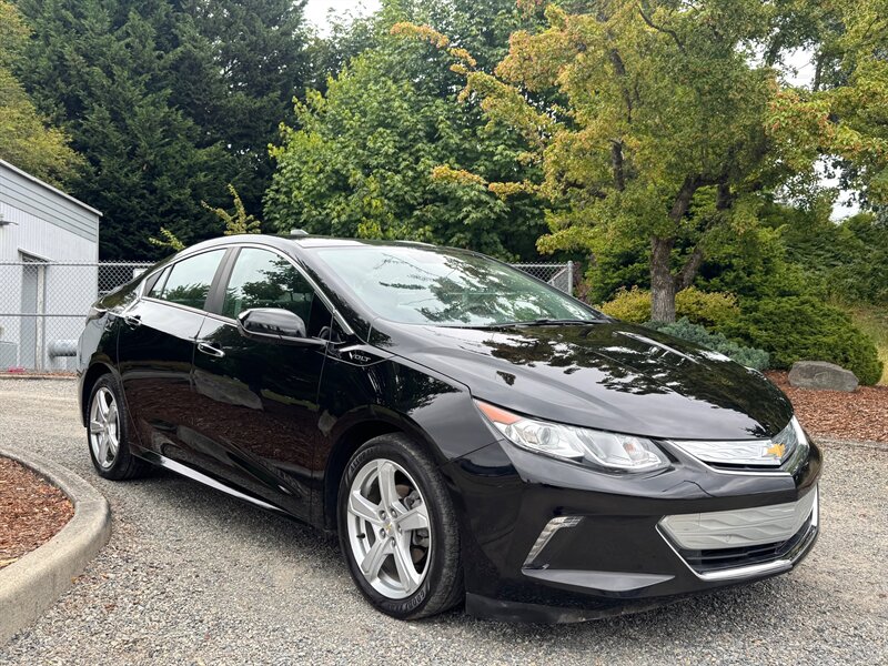 2016 Chevrolet Volt LT's photo