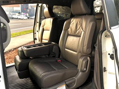 2011 Honda Odyssey EX-L w/Navi - Photo 6 - Tacoma, WA 98409