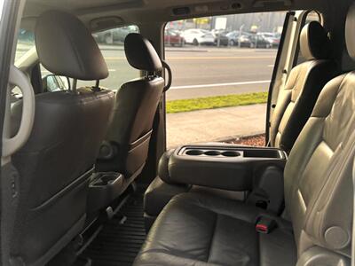 2011 Honda Odyssey EX-L w/Navi - Photo 8 - Tacoma, WA 98409
