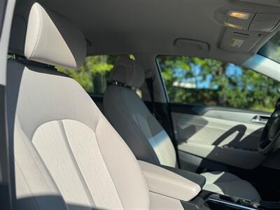 2016 Hyundai SONATA Hybrid SE   - Photo 8 - Tacoma, WA 98409