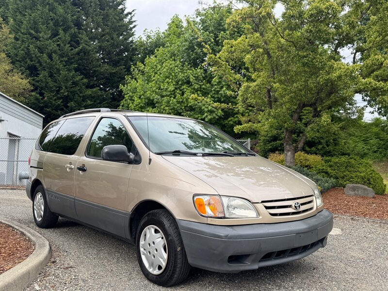 2002 Toyota Sienna CE   - Photo 1 - Tacoma, WA 98409