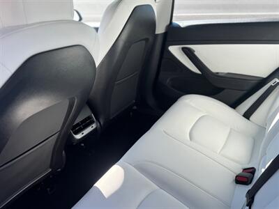 2020 Tesla Model 3 Long Range   - Photo 9 - Tacoma, WA 98409