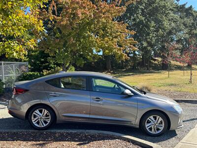 2020 Hyundai ELANTRA Limited   - Photo 4 - Tacoma, WA 98409