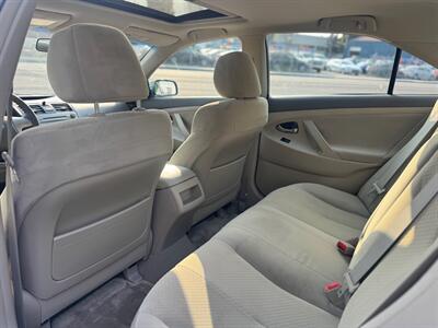 2009 Toyota Camry LE   - Photo 9 - Tacoma, WA 98409