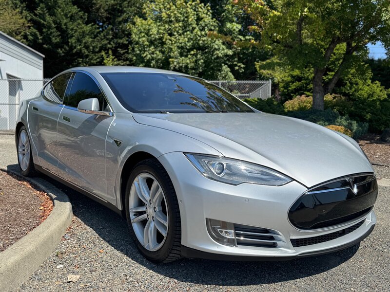 2015 Tesla Model S 70D - Photo 1 - Tacoma, WA 98409