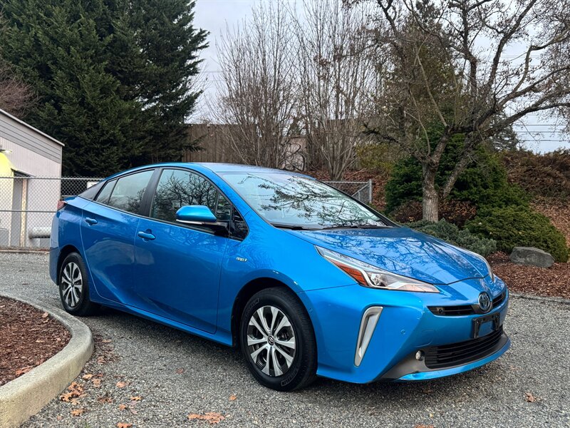 2019 Toyota Prius XLE AWD-e  