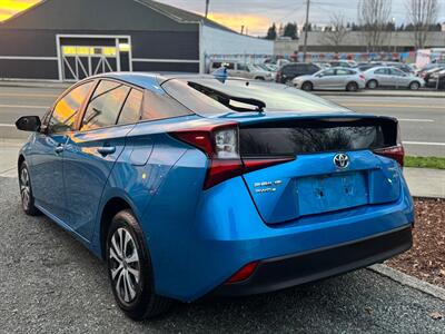2019 Toyota Prius XLE AWD-e - Photo 6 - Tacoma, WA 98409
