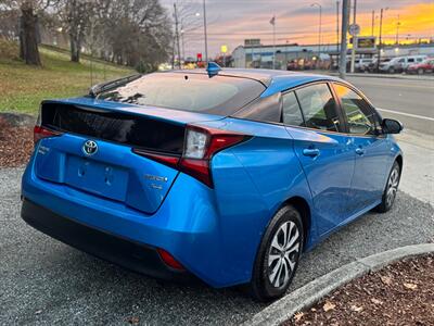 2019 Toyota Prius XLE AWD-e - Photo 5 - Tacoma, WA 98409