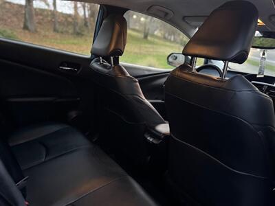 2019 Toyota Prius XLE AWD-e - Photo 16 - Tacoma, WA 98409