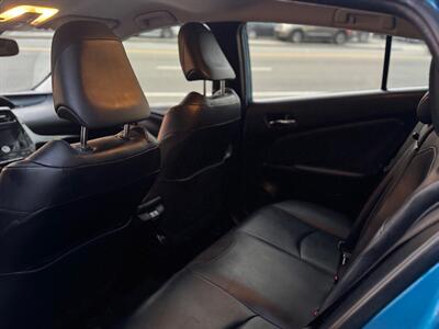 2019 Toyota Prius XLE AWD-e - Photo 15 - Tacoma, WA 98409