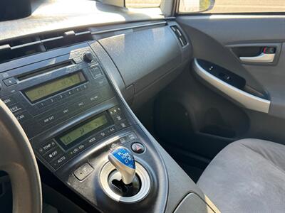 2010 Toyota Prius III - Photo 14 - Tacoma, WA 98409