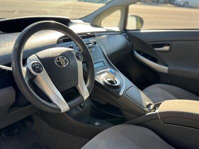 2010 Toyota Prius III - Photo 15 - Tacoma, WA 98409