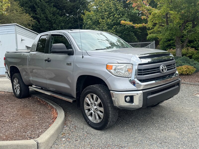 2014 Toyota Tundra SR5  