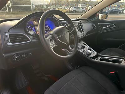 2015 Chrysler 200 Limited   - Photo 9 - Tacoma, WA 98409