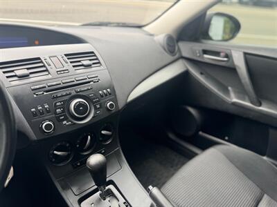 2012 Mazda Mazda3 i Touring   - Photo 8 - Tacoma, WA 98409