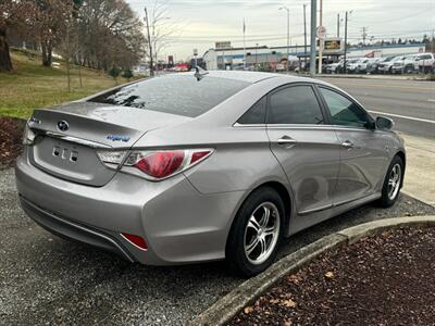 2011 Hyundai SONATA Hybrid   - Photo 5 - Tacoma, WA 98409