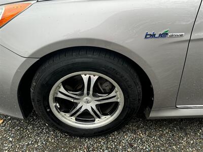 2011 Hyundai SONATA Hybrid   - Photo 9 - Tacoma, WA 98409