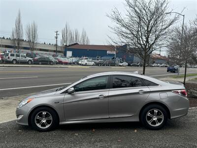 2011 Hyundai SONATA Hybrid   - Photo 8 - Tacoma, WA 98409