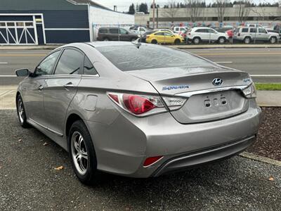 2011 Hyundai SONATA Hybrid   - Photo 7 - Tacoma, WA 98409