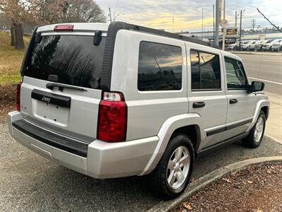 2006 Jeep Commander Trail Rated   - Photo 5 - Tacoma, WA 98409