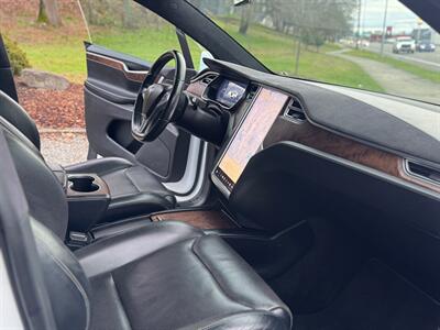 2016 Tesla Model X 90D   - Photo 14 - Tacoma, WA 98409