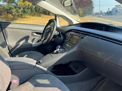 2010 Toyota Prius III   - Photo 13 - Tacoma, WA 98409
