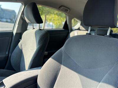 2010 Toyota Prius III   - Photo 12 - Tacoma, WA 98409