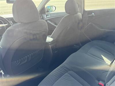 2012 Kia Optima Hybrid LX   - Photo 12 - Tacoma, WA 98409
