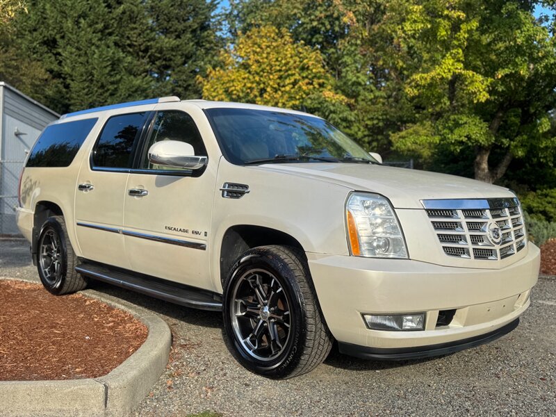 2008 Cadillac Escalade ESV Luxury  