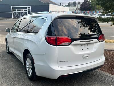 2019 Chrysler Pacifica Touring L - Photo 7 - Tacoma, WA 98409